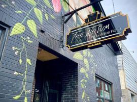 The Atrium - A Boutique Hotel - Suite 12，位于Perryville的酒店