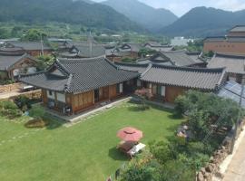 Suncheon Sagyejeol Haeoreum Hanok Pension