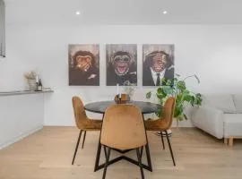 Monkey business in Kings Park apartment