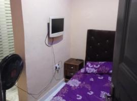 Damalexy bar and lounge，位于Efiran的酒店