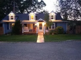 The Goulding Cottage PLUS LOFT