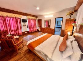 Ganga Lodge - Affordable Luxury Stay Near Mall Road Manali，位于马拉里Aleo的酒店