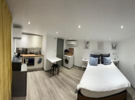 Cosy, self-contained guest house，位于Thornton Heath的酒店