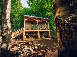 Treehouse Obrovisko Muráň，位于Muráň的酒店