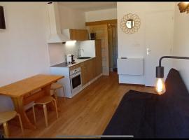 Studio pour 4 personnes pied dans les pistes，位于维拉尔-德朗的酒店