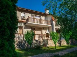 Къща за гости Далинда