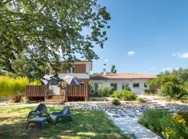 L Escapade Nature et Gourmande Gîtes, Chambres d'Hôtes, piscine, Spa Toulouse Colomiers Gers