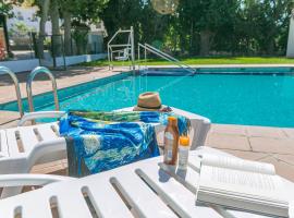 Embrujo Andaluz Complejo Rural &Oacute;rgiva，位于奥尔希瓦的宠物友好酒店