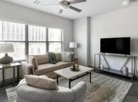 Landing at Bottle House of Main - 2 Bedrooms in Fort Worth