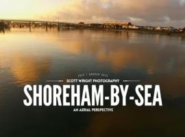 Seaside Retreat in Shoreham with sauna & spa hire，位于滨海索尔海姆的酒店
