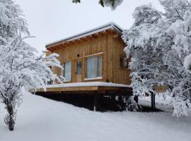 Mini Casa en la montaña con vista a la CASCADA- Andes Alquileres，位于圣马丁德洛斯的小屋