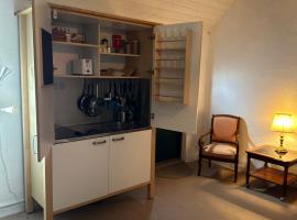 Dorisberg B&B - The Chicken house，位于Löberöd的酒店