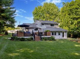 Modern Mid-Century Retreat，位于韦斯特切斯特的酒店