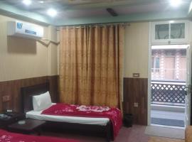 Saman Hotel，位于吉尔吉特的酒店