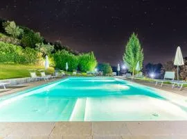 La Ferriera Exclusive Resort - Pool & Waterfall