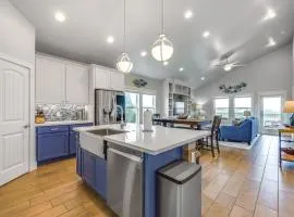 1 Mi to Beach Access Coastal Port Aransas Home