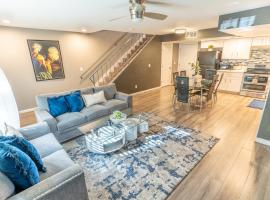 Spacious 2-Bedroom Townhouse with Pool & Private Patio in Central Las Vegas