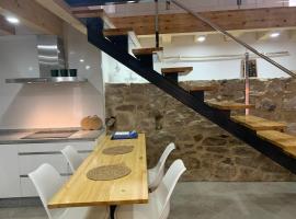 Casa reformada en el casco viejo de Baiona，位于巴约讷的酒店