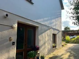 Kleine Bauernhof-Wohnung im Stadtbusbereich