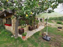 Green cottage Baredi, Izola, Slovenia，位于伊佐拉的酒店