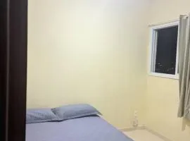 Quarto de Casal Bem Localizado Em apto Compartilhado