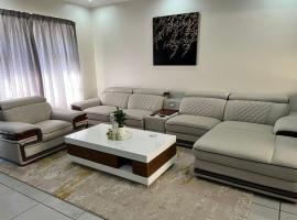 Sweet Daisies Apartment，位于姆巴巴内的带停车场的酒店