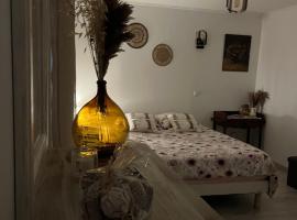 Mes Chambres à la campagne，位于奥朗日的酒店