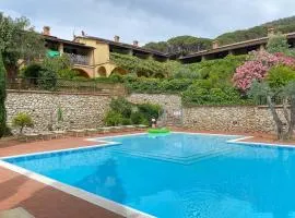 Beautiful Apartment In Nisportino