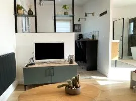 Studio moderne - BELLE AURA