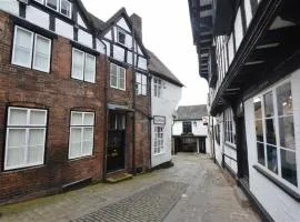 Stay in History 13th Century Gem in Central Shrewsbury!