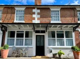 No48 - Luxe Victorian Shop Conversion in Pewsey