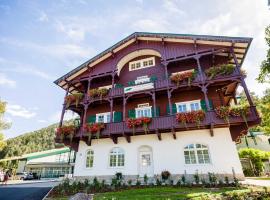 舒尼贝尔格霍夫酒店，位于施内贝格山麓普赫贝格普奇贝格滑雪缆车附近的酒店