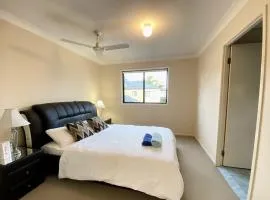 Cosy Room in Southport, Short Walk To Tram Stop