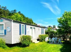 Camping Prima，位于伏尔塔瓦河畔蒂恩的酒店