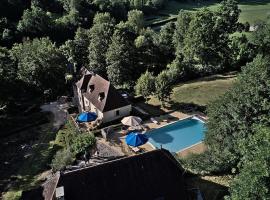 Vakantiehuis met zwembad nabij Rocamadour，位于Thémines的酒店