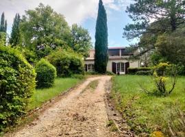 Domaine Happyness en Ardèche，位于Le Teil的酒店