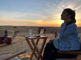 Sam Desert Luxury Resort，位于山姆的酒店