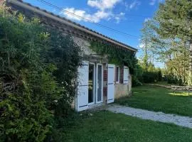 Castres maisonnette proche du centre ville, parking et jardin