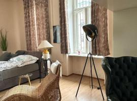Nr 2 Gemütliche Suite mit King-Size Bett und Essbereich im Zentrum im Neubarockstyle，位于安娜贝格-布赫霍尔茨的酒店