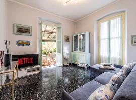 TERRAZZA PORTOFINO Splendido appartamento con piscina idromassaggio - PARCHEGGIO GRATIS，位于圣玛格丽塔-利古雷的酒店