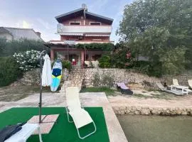 Misho Apartments