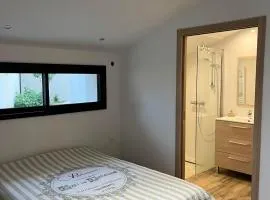 Chambre indépendante avec jardin - 100m de la mer