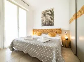 Serenity with swimming pool and parking in Alassio