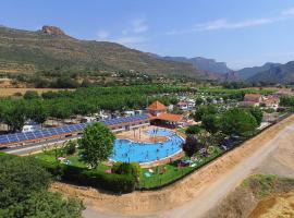 拉诺格拉露营地，位于Sant Llorenç de Montgai的酒店