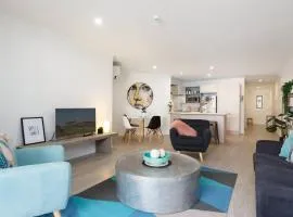 Stylish and Spacious, Downtown Mount Maunganui