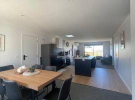 Home in Brighton，位于Pontville的酒店