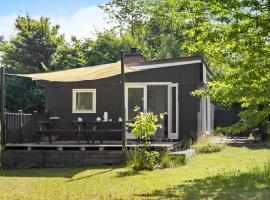 3 Bedroom Nice Home In Melby，位于Melby的酒店