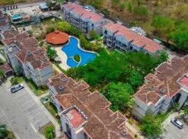 Palmas de Tamarindo Resort, 304E