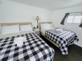 South Arm Retreats Motel @ Lake Charlevoix - Double Room 2，位于East Jordan的酒店