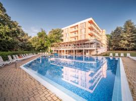Gloria Hotel - All Inclusive，位于圣君士坦丁和海伦那的酒店